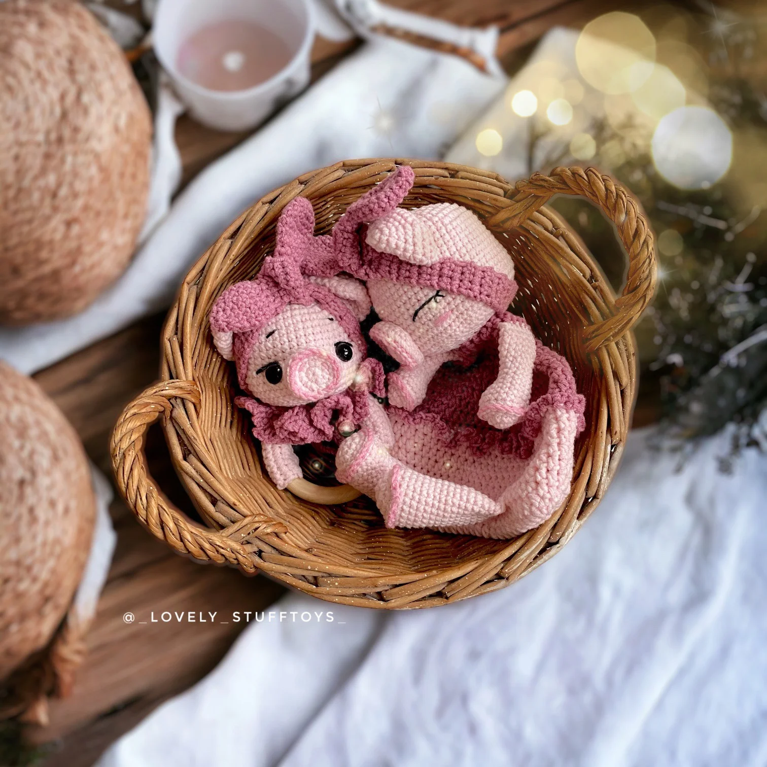 Kocyk przytulanka + grzechotka Świnka - szydełkowy wzór - PDF po polsku i angielsku - obrazek 9